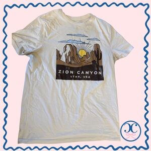 Goodfellow & Co Zion National Park Tee – Cream Graphic T-Shirt